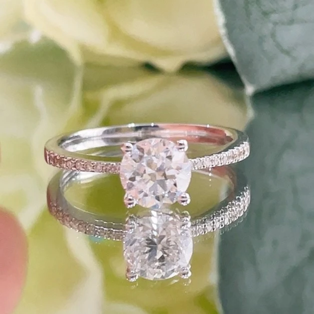 一克拉钻石戒指 E色SI 编号50731