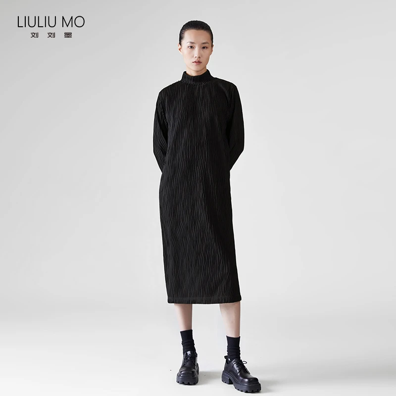 LIULIUMO立领赫本风连衣裙小众肌理感黑色显瘦宽松直筒气质长裙子