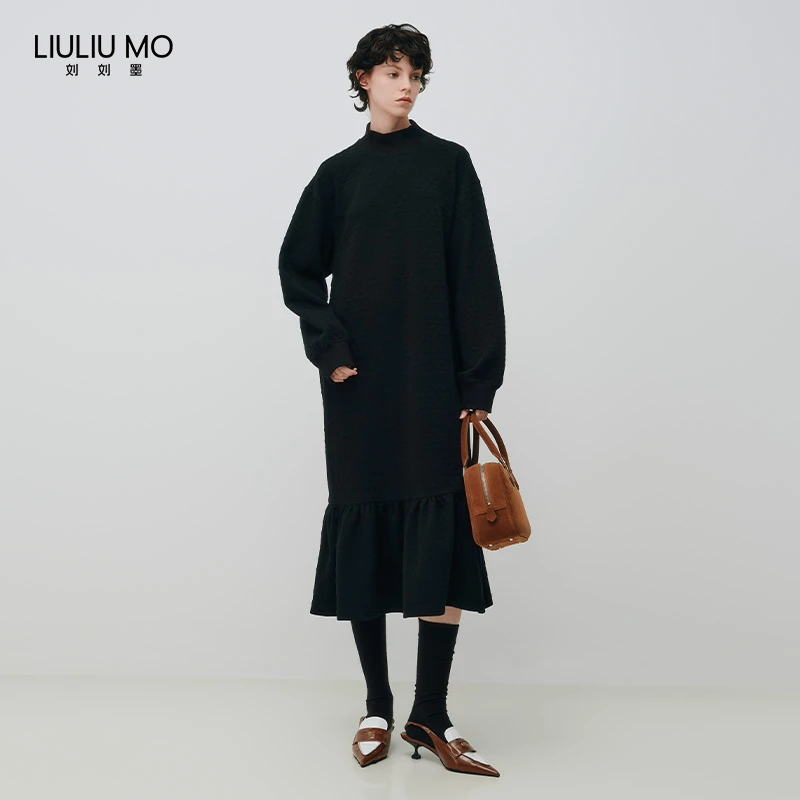 刘刘墨黑色波点肌理感连衣裙子中长款宽松休闲轻奢小众高贵女装