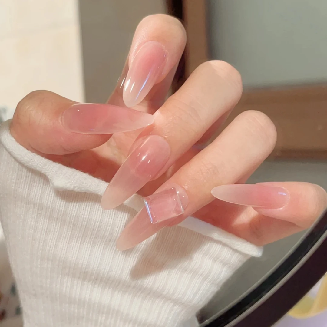 D67穿戴美甲10片腮红冰块气质杏仁显白百搭不伤甲可拆卸指甲