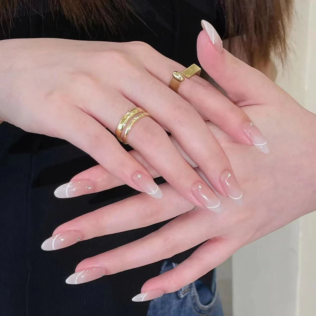 B35新款穿戴甲短杏仁极简法式新款百搭高级感可拆卸指甲贴片