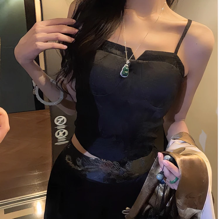 黑色百搭吊带打底时尚性感显瘦紧身夏甜美修身显瘦