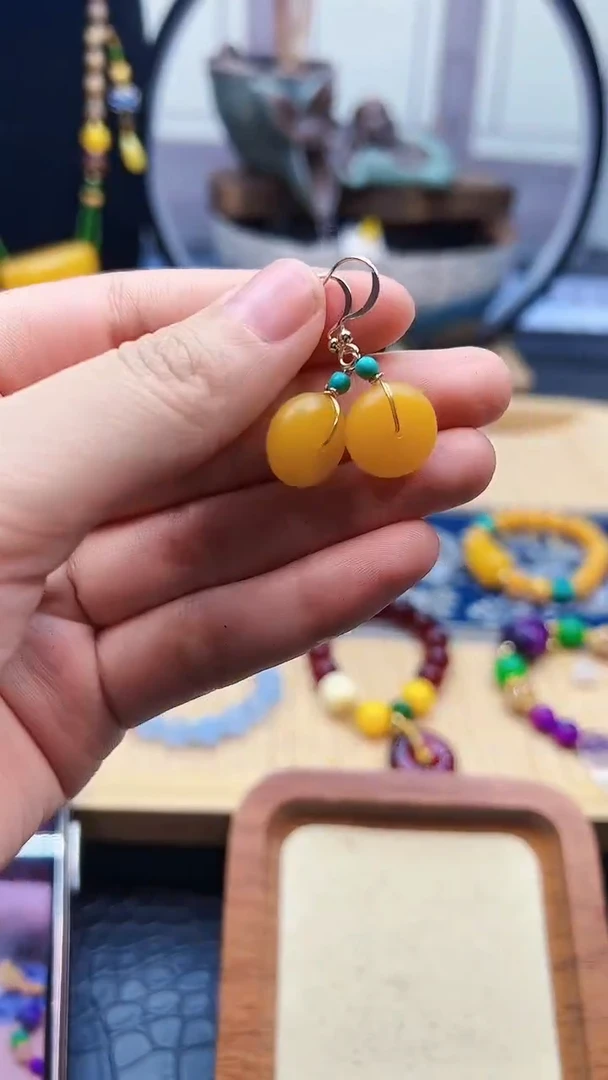 【闪购商品】蜜蜡耳饰14K金镶嵌E82