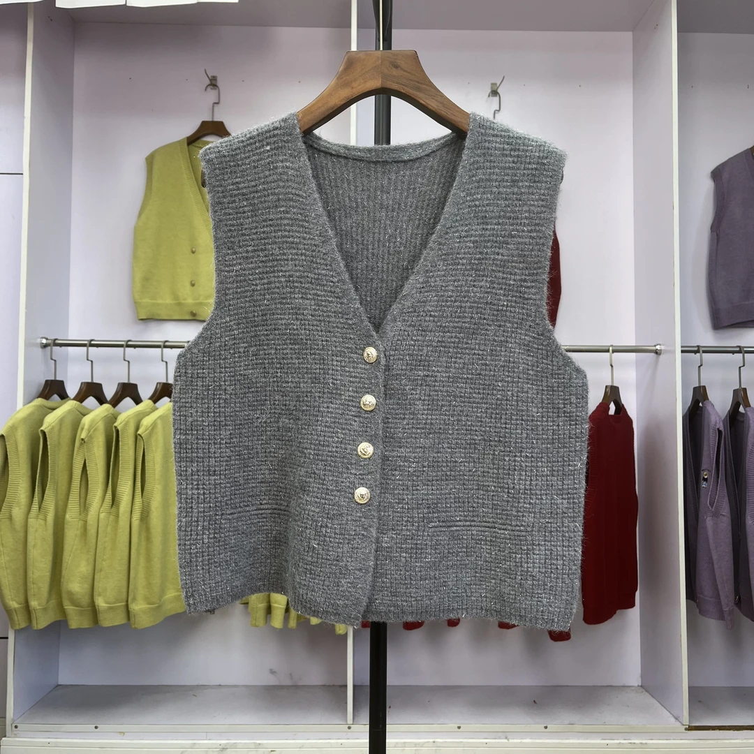 494 复古高级感简约叠穿开衫外套设计感秋冬背心上衣V领针织马甲