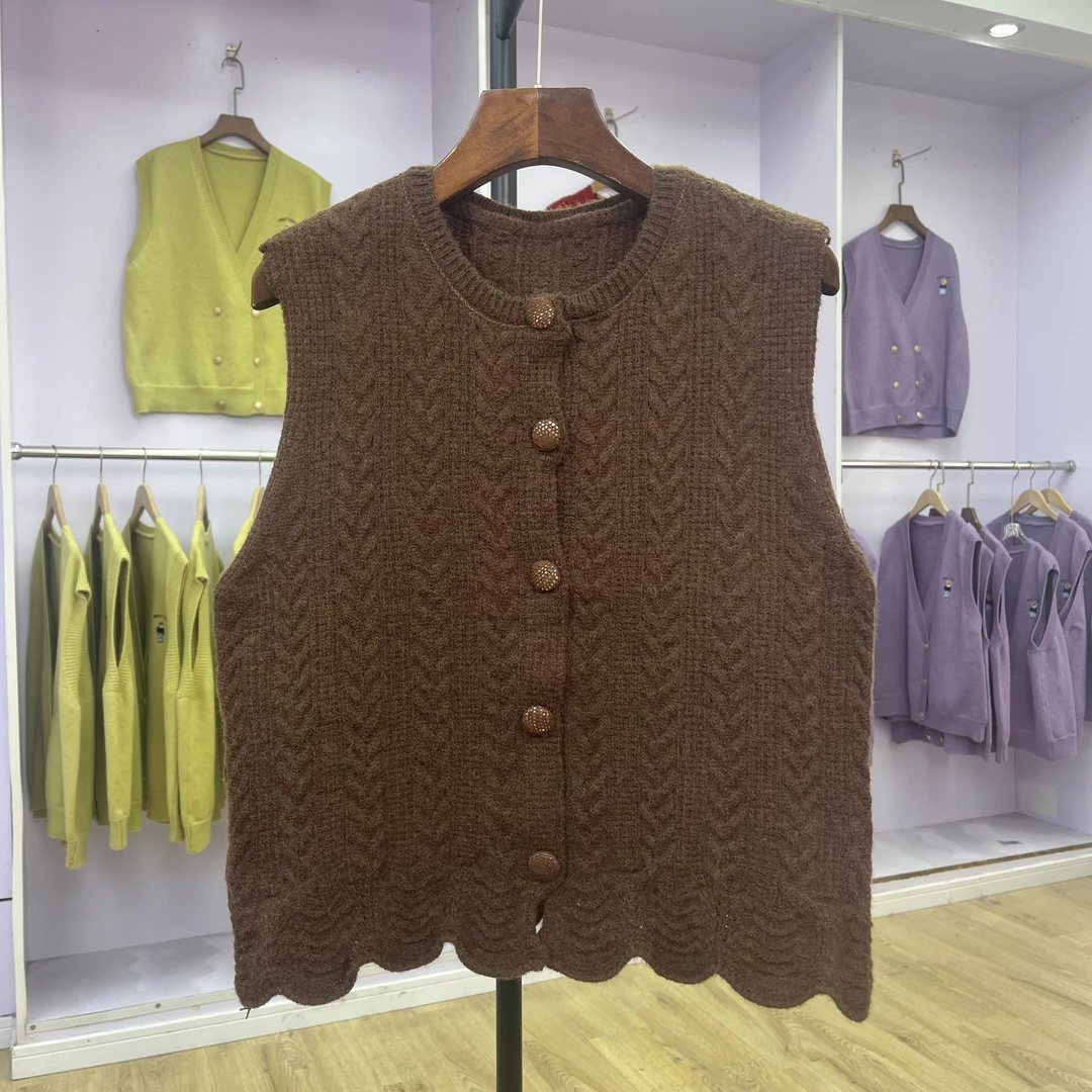 492 针织马甲女2024春秋叠穿无袖背心坎肩小个子短款麻花开衫毛衣