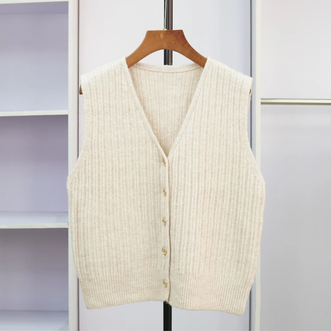 517 针织马甲软糯新款背心纯色开衫加厚复古条纹V领叠穿上衣女