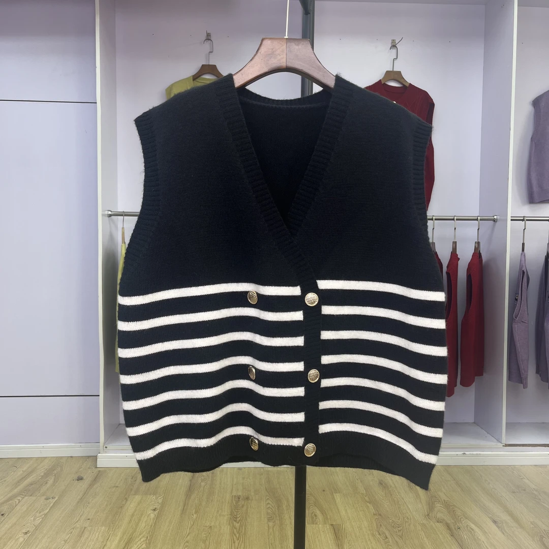 400 日系简约条纹针织马甲背心女2024秋冬v领宽松大码马夹坎肩