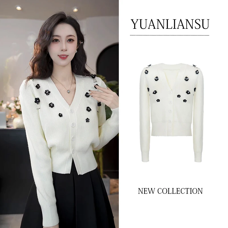 YUANLIANSU/圆脸酥【甜心霜冻】设计感气质重工亮片立体花朵针织衫