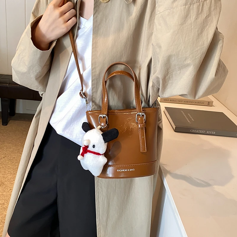 6081-棕色24款高端时尚轻奢女士百搭简约韩版斜挎包