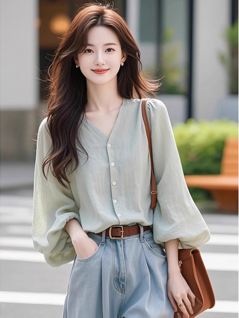 法式气质显瘦长袖衬衫女士2024早秋新款独特漂亮超好看V领小上衣