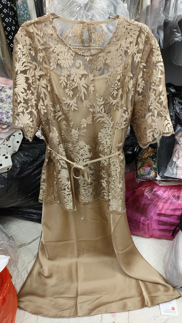 正版含10%醋酸新中式高货重工刺绣罩衣+醋酸吊带连衣裙两件套套装