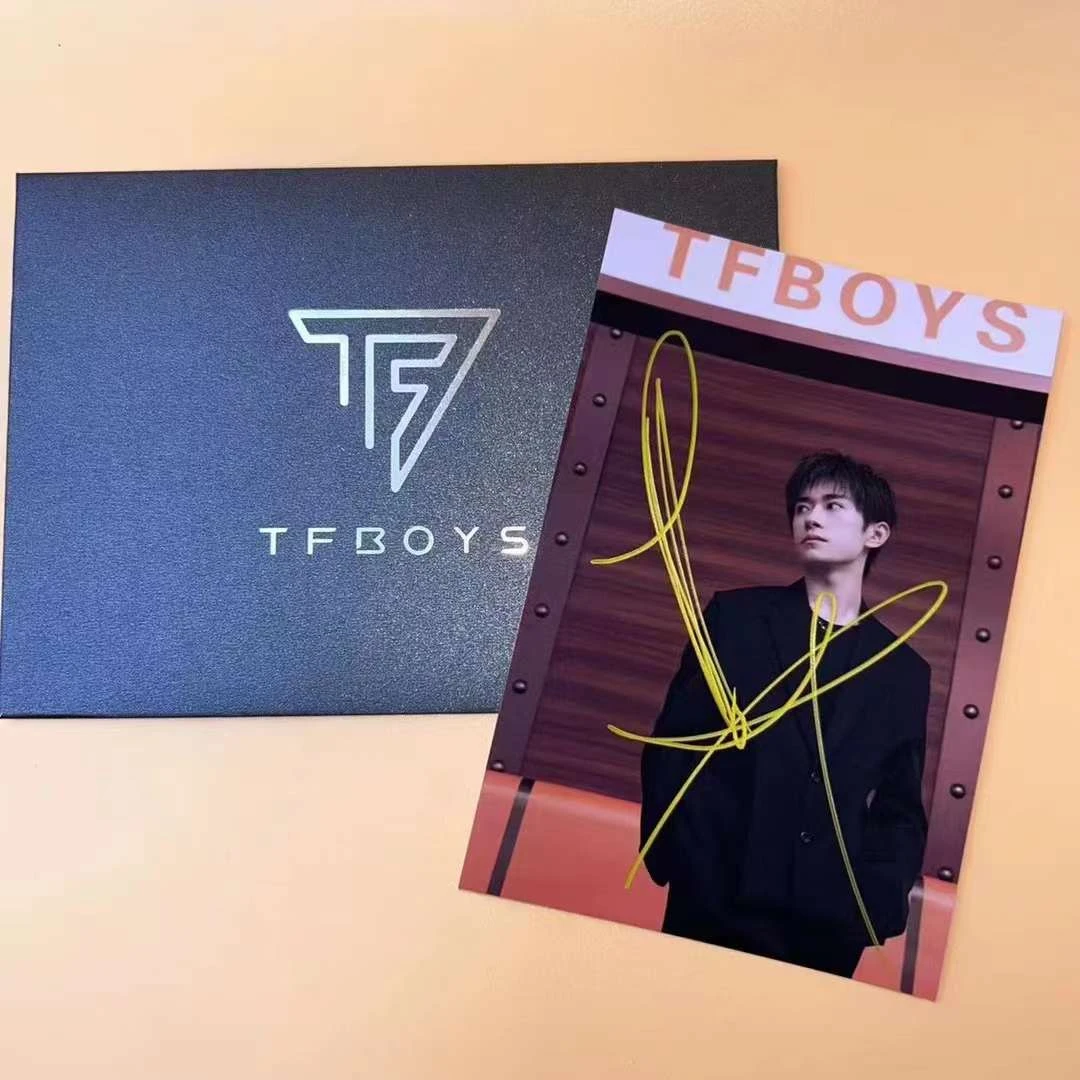 易烊千玺tfboys演唱会 明信片6寸 签名照片拍立得 小卡应援周边