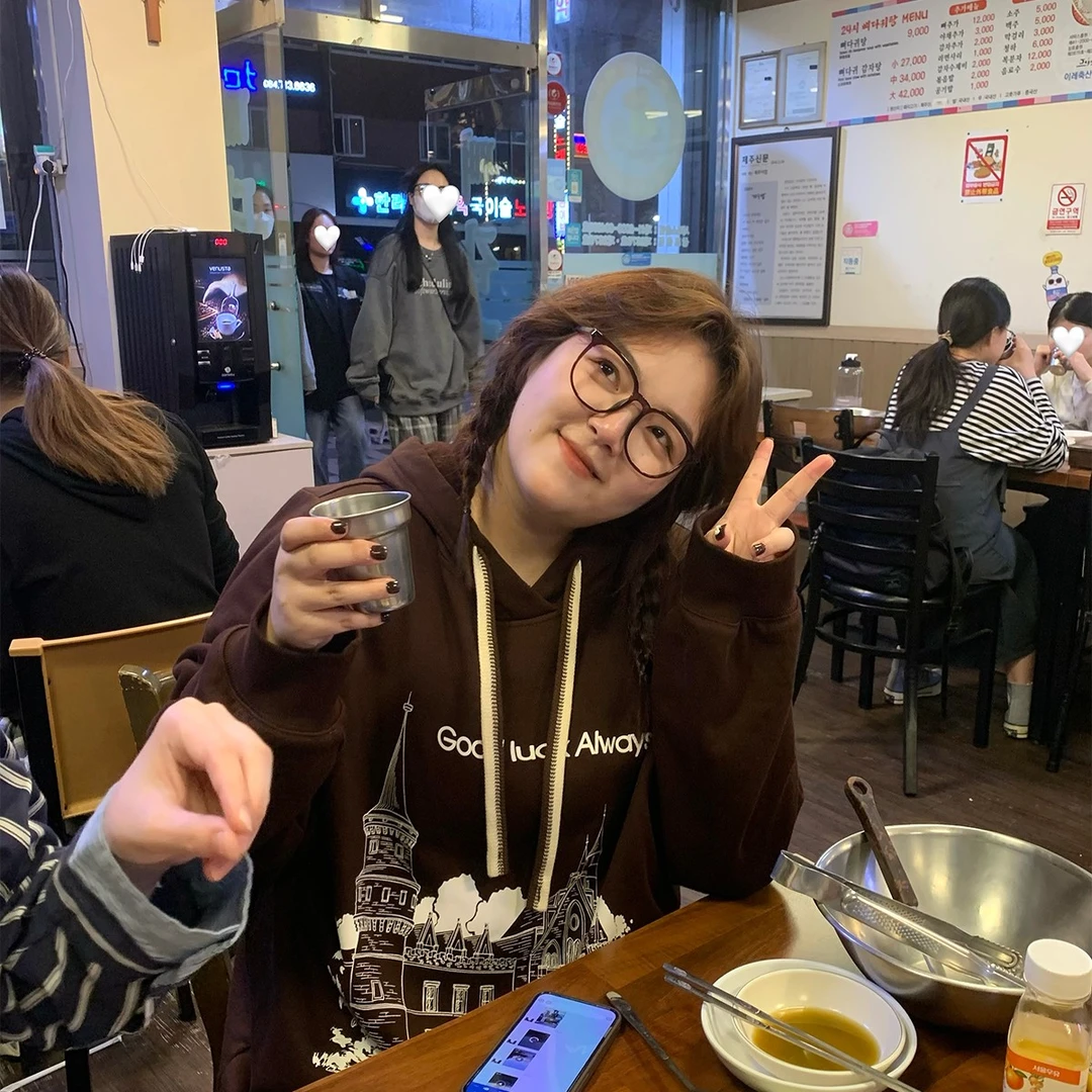 老章和小胖PONGKIKI【爱丁堡】深棕颗粒绒卫衣外套