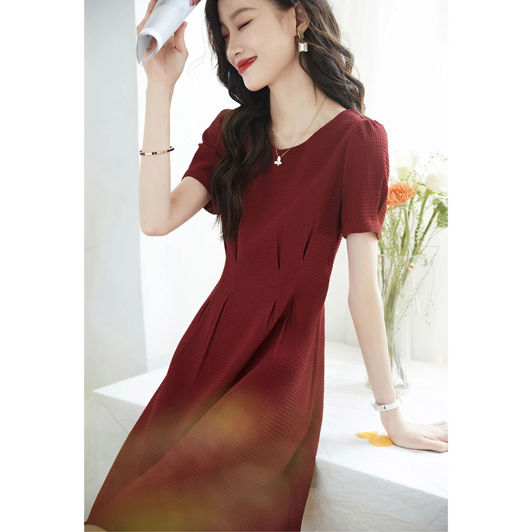 沫晗依美收腰遮肉裙子2025夏华夫格时尚休闲显瘦短款连衣裙31502