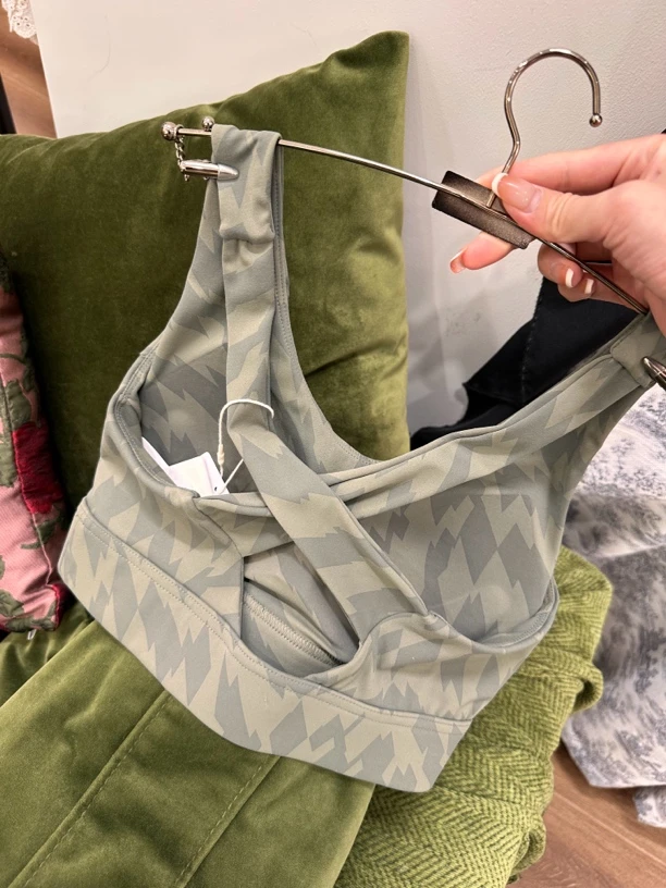 奢穗专业运动防震美背瑜伽健身时尚训练跑步