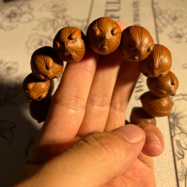 18尺寸紫金鼠网红款鲨鱼火箭大猫手串