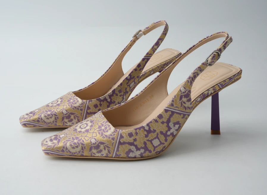 《和莺》舒适百搭时尚女士细跟尖头高跟鞋