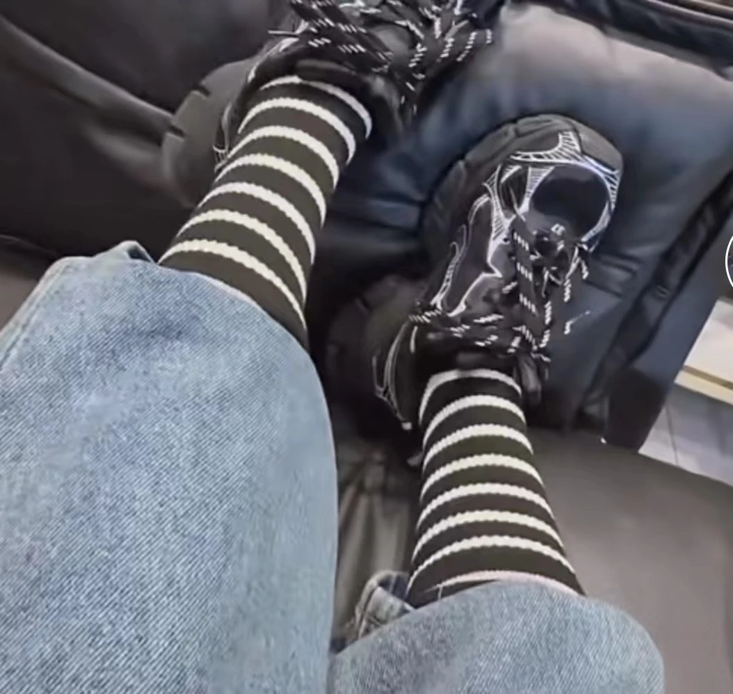 【木七七推荐】2023新款设计感女袜潮流休闲时尚百搭袜子(拍一发二)