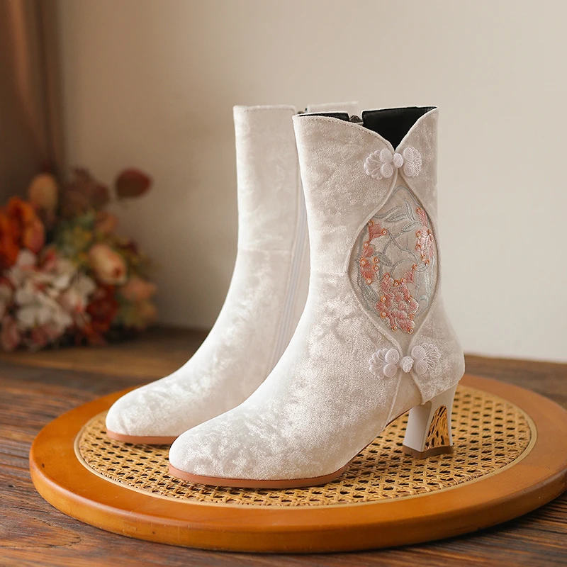 LSWD 原创复古国风仙女旗袍鞋民族风绣花女靴子古风秋冬中筒 0101
