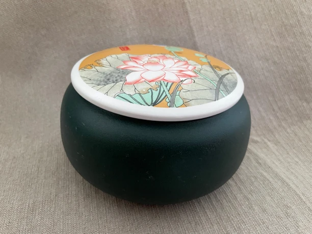 荷花半斤装茶叶罐密封罐扁罐干果罐红茶普洱茶