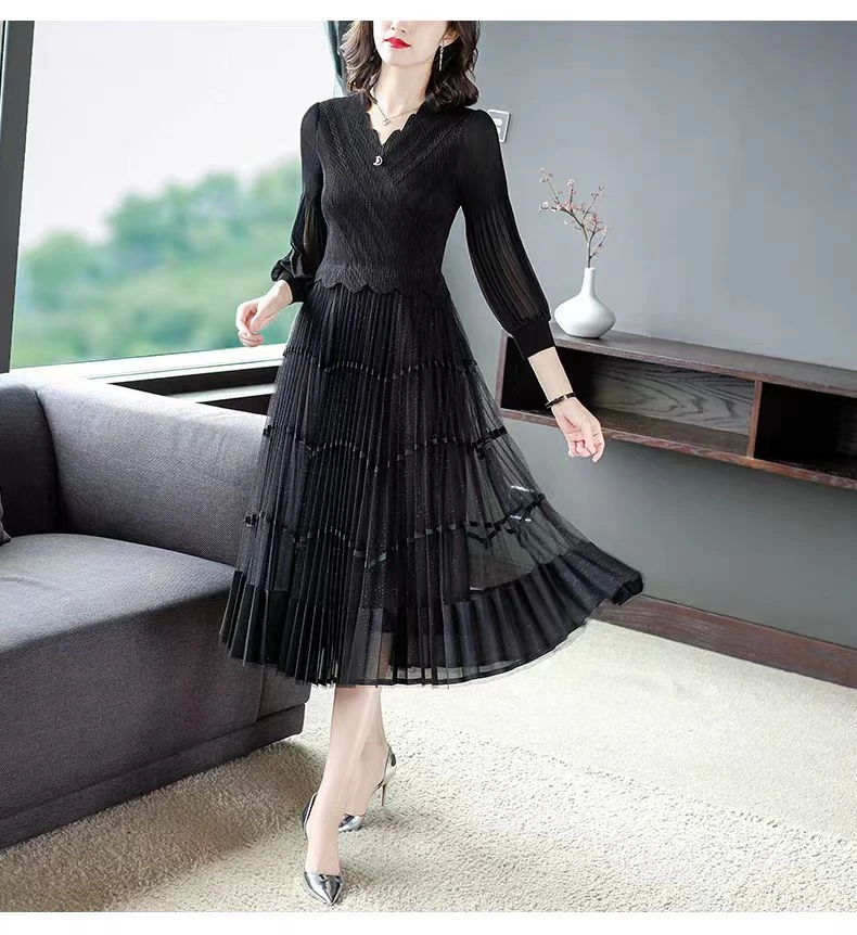 1078#【木兮兮专属】2025年春秋季新气质修身蕾丝吊坠中长款连衣裙