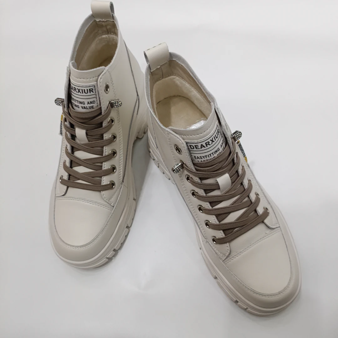 2022颐尔康女鞋加绒加厚真皮马丁靴时尚