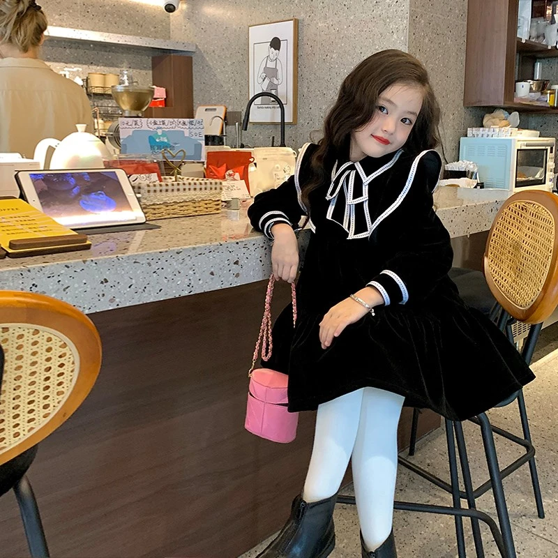 原创童装女童学院风黑色丝绒长袖连衣裙2022秋冬新款儿童女孩裙子