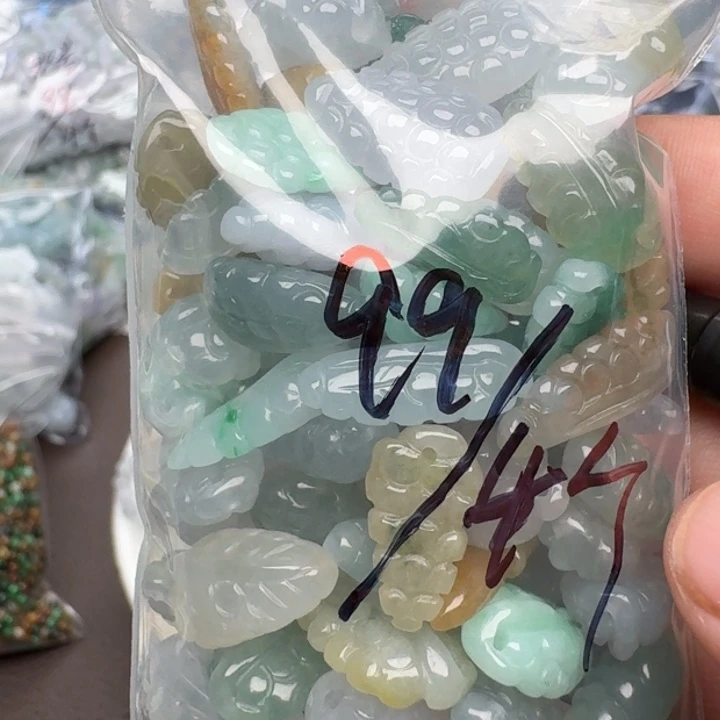 翡翠颈饰未镶嵌福利