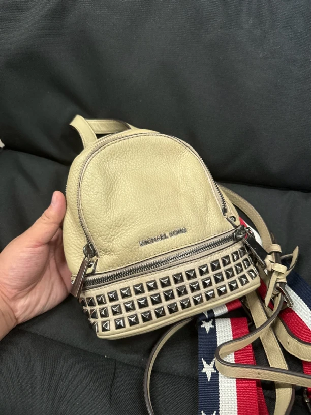 95新 MICHAELKORS/迈克高仕 mk斜挎包/6001529