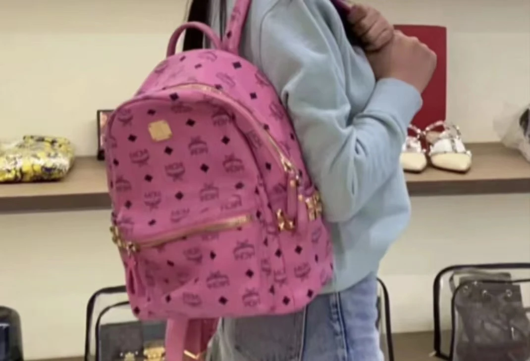 95新 MCM mcm双肩包粉色/9230038