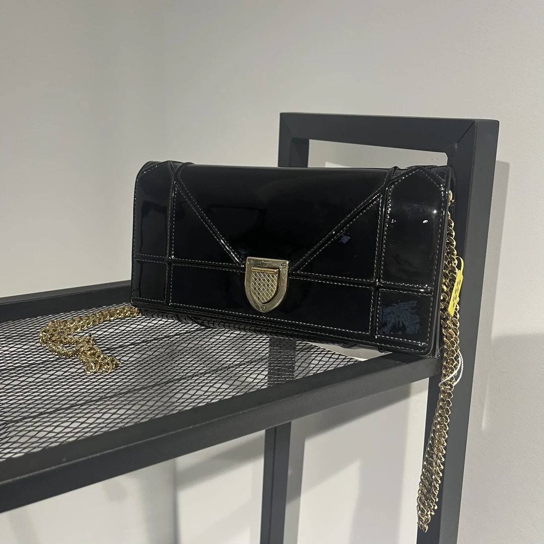 95新 Dior/迪奥 dior黑色盾牌单肩包/4354852