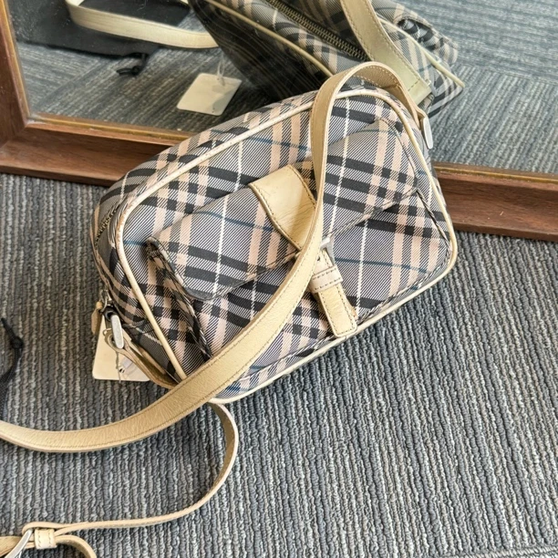 95新 BURBERRY/博柏利 相机格纹斜挎包/4304851