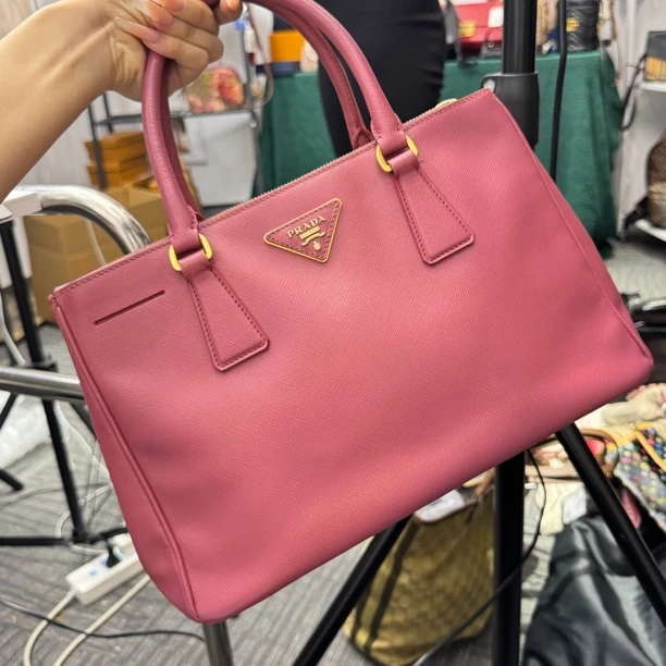 95新 Prada/普拉达 prada普拉达粉色杀手手提包/4503821