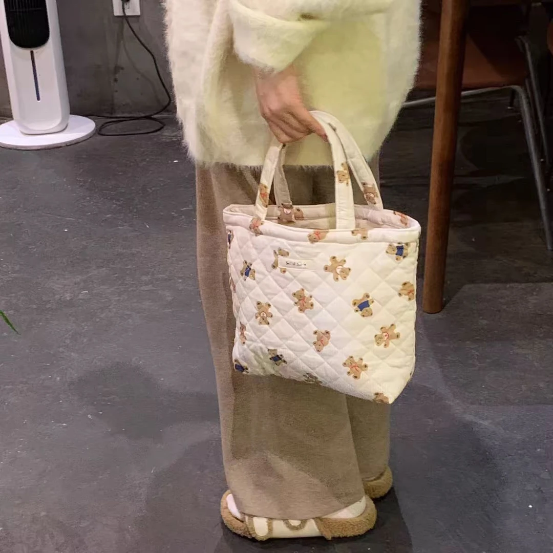 2024新款秋冬加厚棉布袋可爱小熊手提遛弯手机收纳袋杂物小拎包包