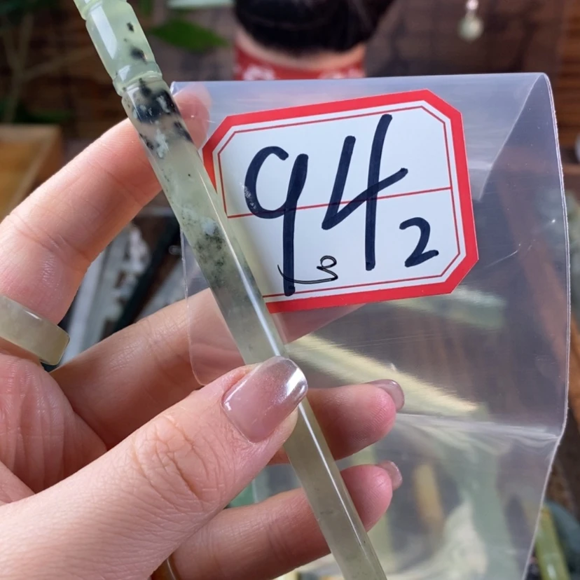 【闪购商品】蛇纹石玉发饰未镶嵌卓**儿
