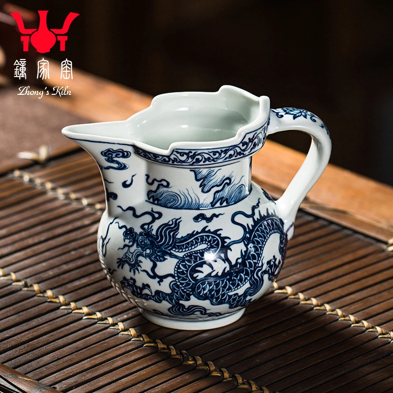 钟家窑高端陶瓷公道杯景德镇柴窑青花手绘龙纹僧帽公杯茶道分茶器