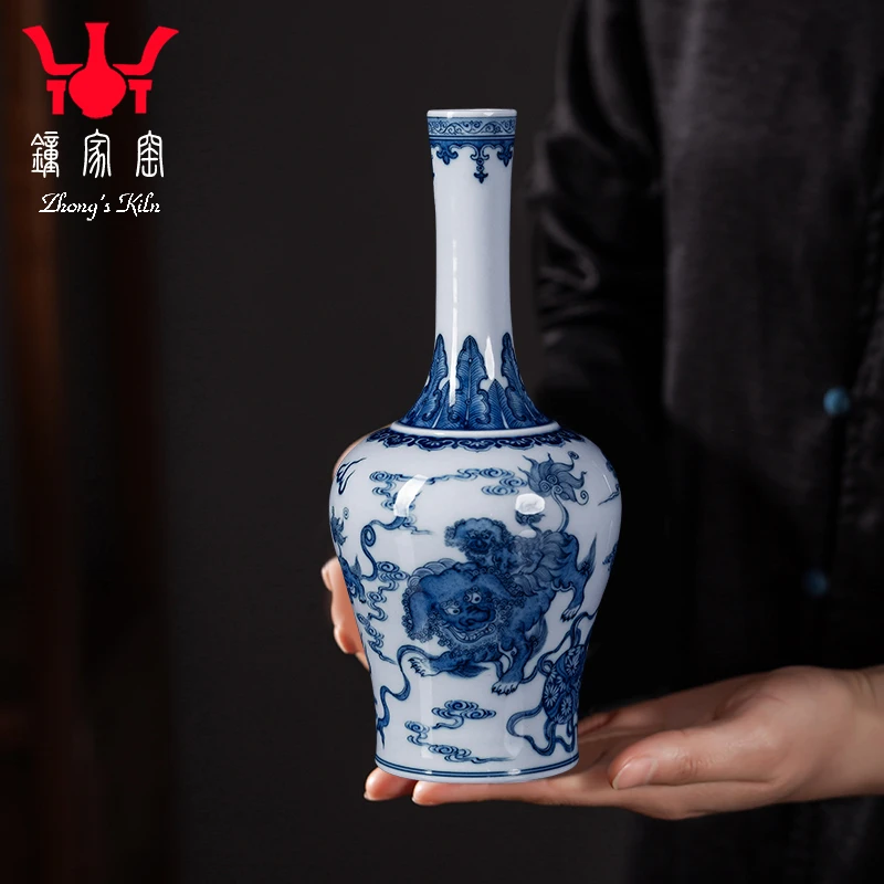钟家窑小花瓶景德镇重工满绘柴窑青花狮子滚绣球摇铃尊小花插摆件