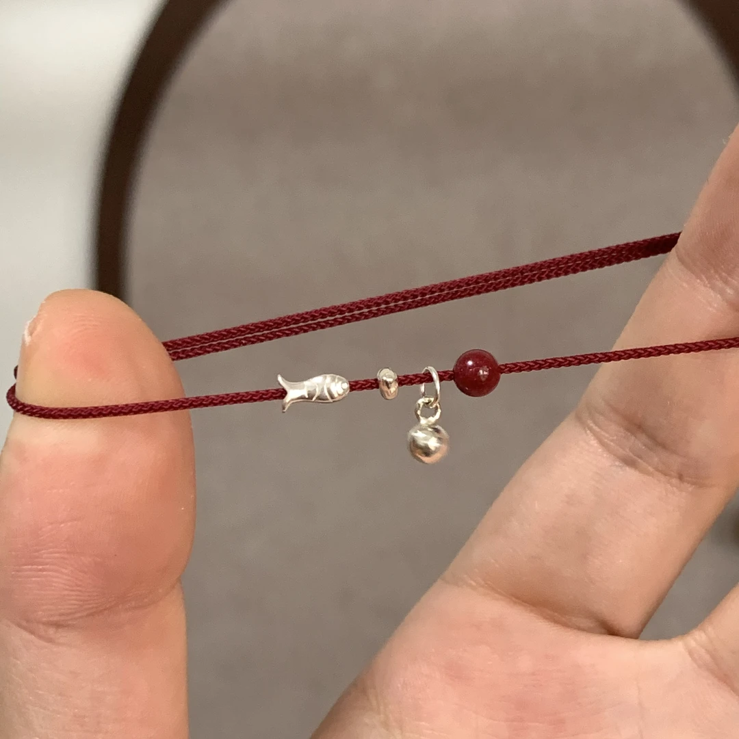 925银手链 纯银小鱼铃铛极细红绳手链可爱少女心手绳红绳手链纯银