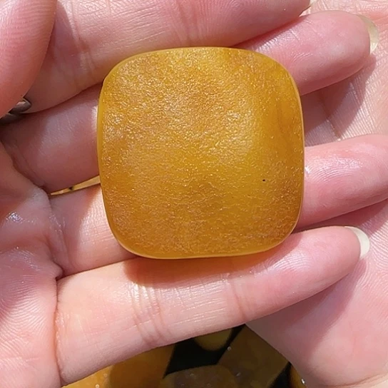 定制琥珀未镶嵌唐*蜜蜡