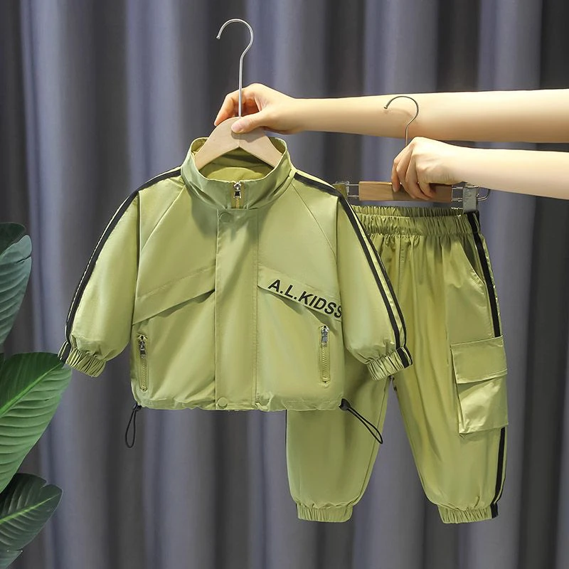 时髦宝宝春秋款简约韩版运动童装男童套装2024新款帅气春季两件套