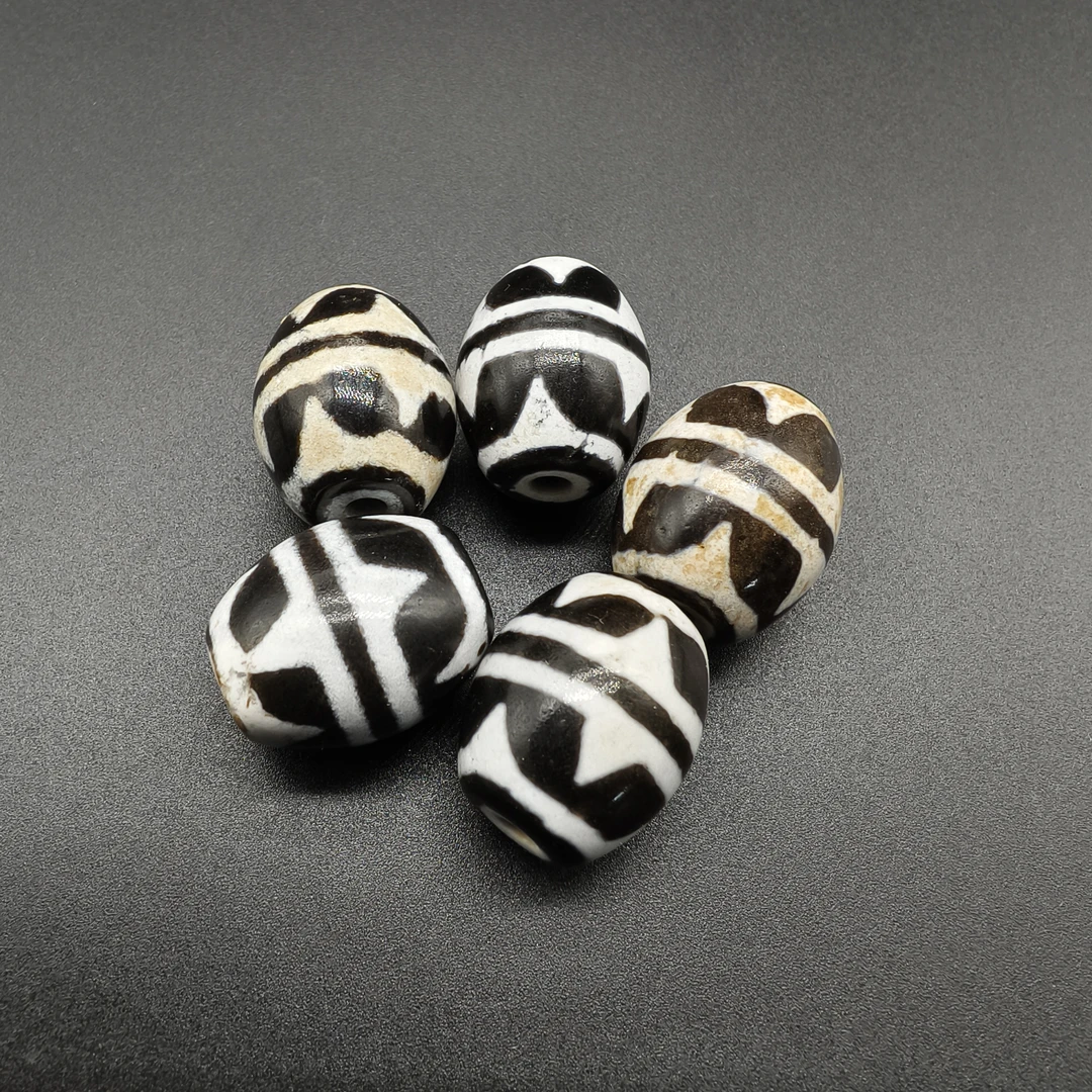 煜缘坊珠宝精品玛瑙达洛佩珠吊坠多样性发货