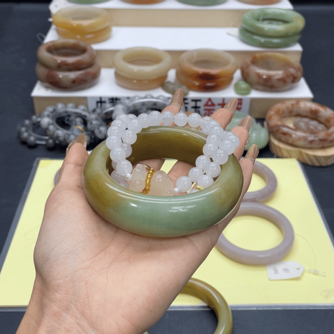 【闪购商品】石英质玉手镯未镶嵌^**^