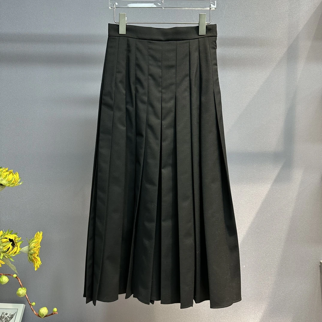 全新未使用 FENDI/芬迪 芬迪Fendi 女士黑色全棉百褶裙显瘦115086