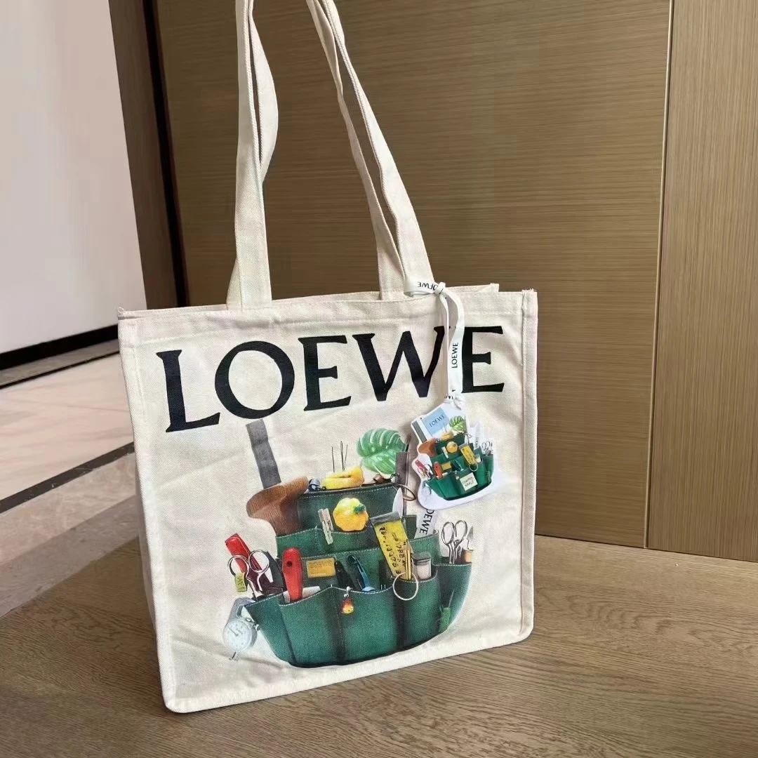 全新未使用 LOEWE/罗意威 匠艺天地上海展览礼明星同款帆布包9588