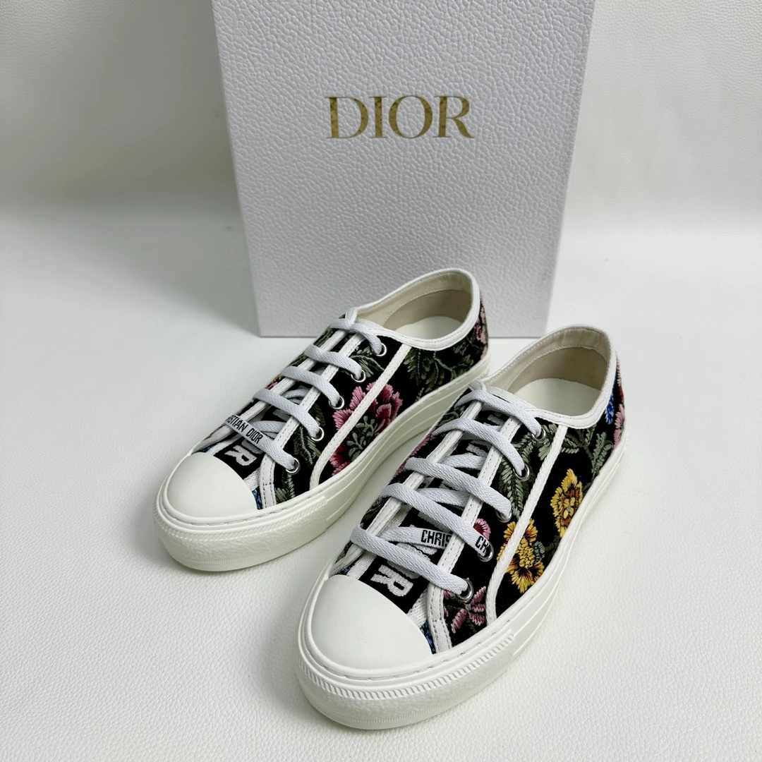 全新未使用 DIOR/迪奥 女士黑色刺绣印花休闲板鞋 128762