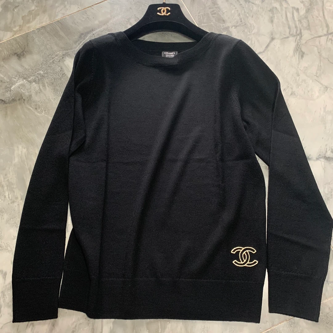 全新未使用 Chanel/香奈儿 员工服金色双clogo长袖针织衫W129646