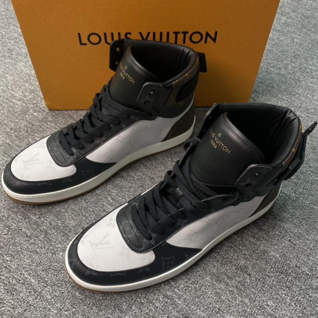 全新未使用 LouisVuitton/路易威登 三色老花魔术贴高帮运动鞋213