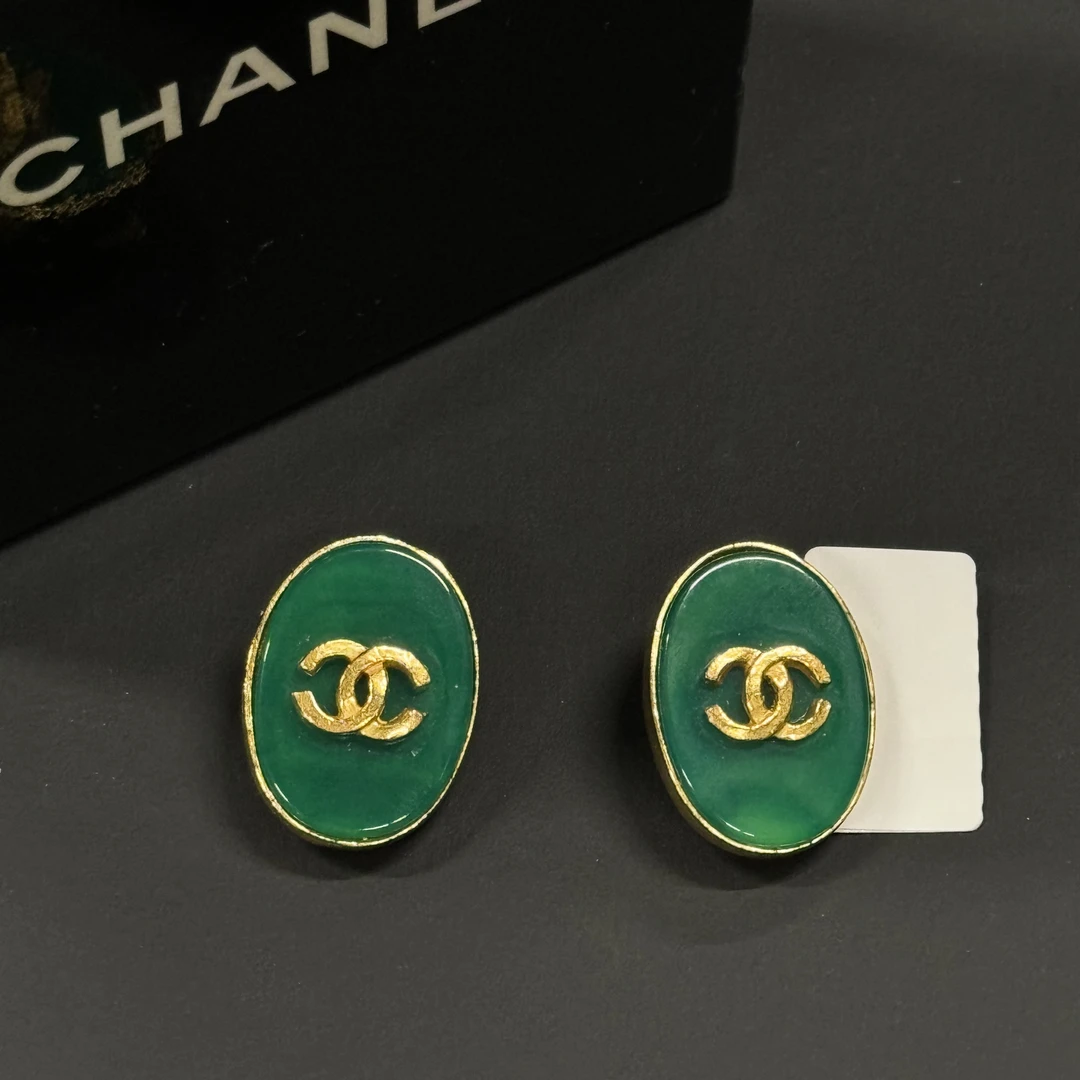 95新 Chanel/香奈儿 香奈儿绿色椭圆中古耳夹