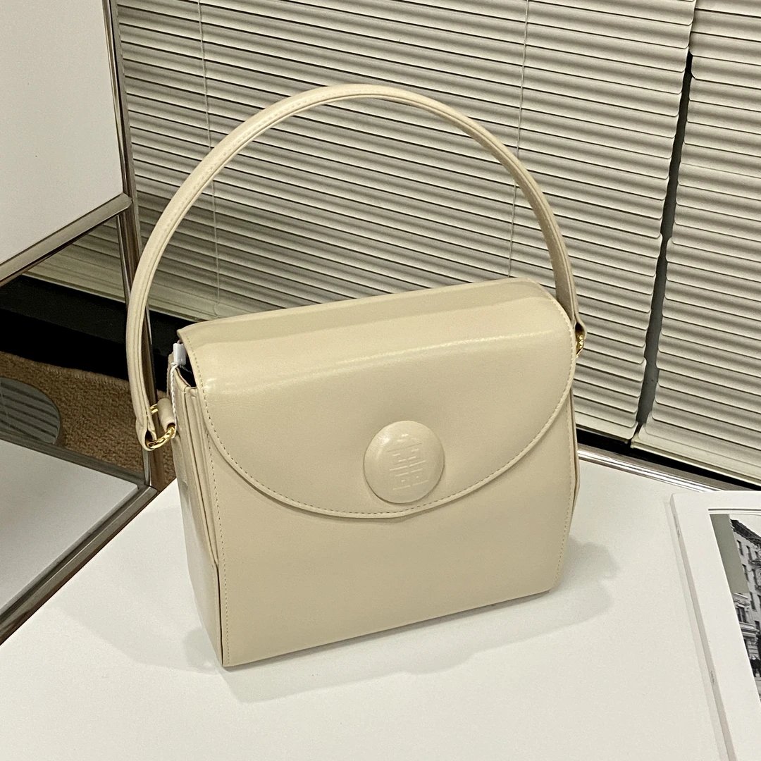 95新 Givenchy/纪梵希 白色盒子复古手拎包