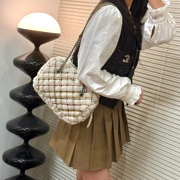 95新 MIU MIU/缪缪 羊羔毛彩宝链条单肩包